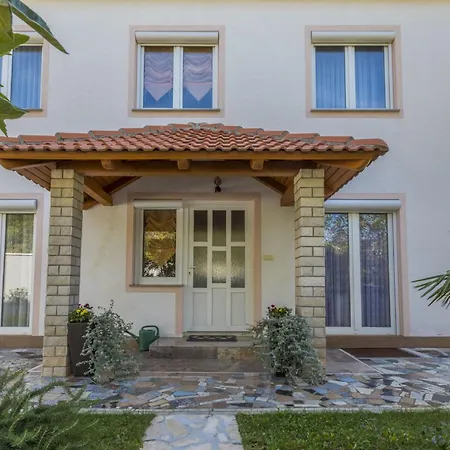Rastovcan 2 Kat Potkrovlje - Hr-09157-02 By Interhome *